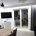 Krolowej Jadwigi Z Garazem Apartment *