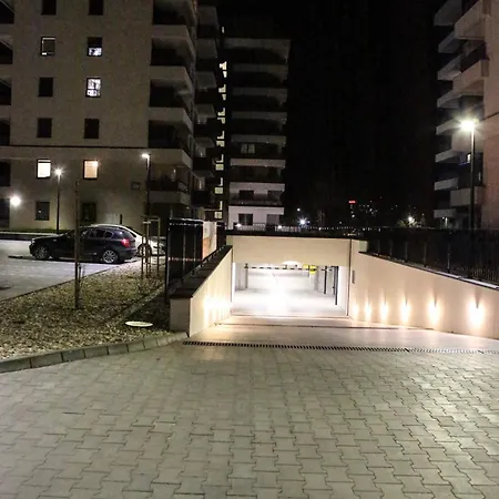 Krolowej Jadwigi Z Garazem