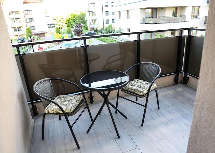 Krolowej Jadwigi Z Garazem