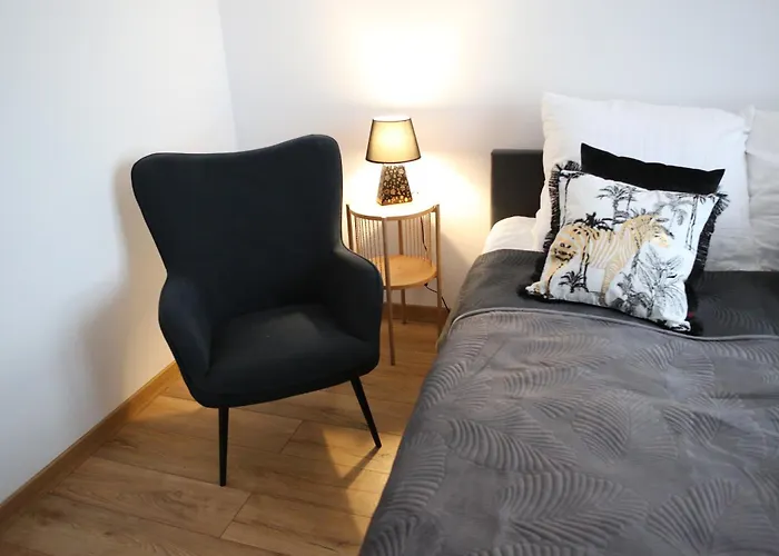 Królowej Jadwigi Z Garażem